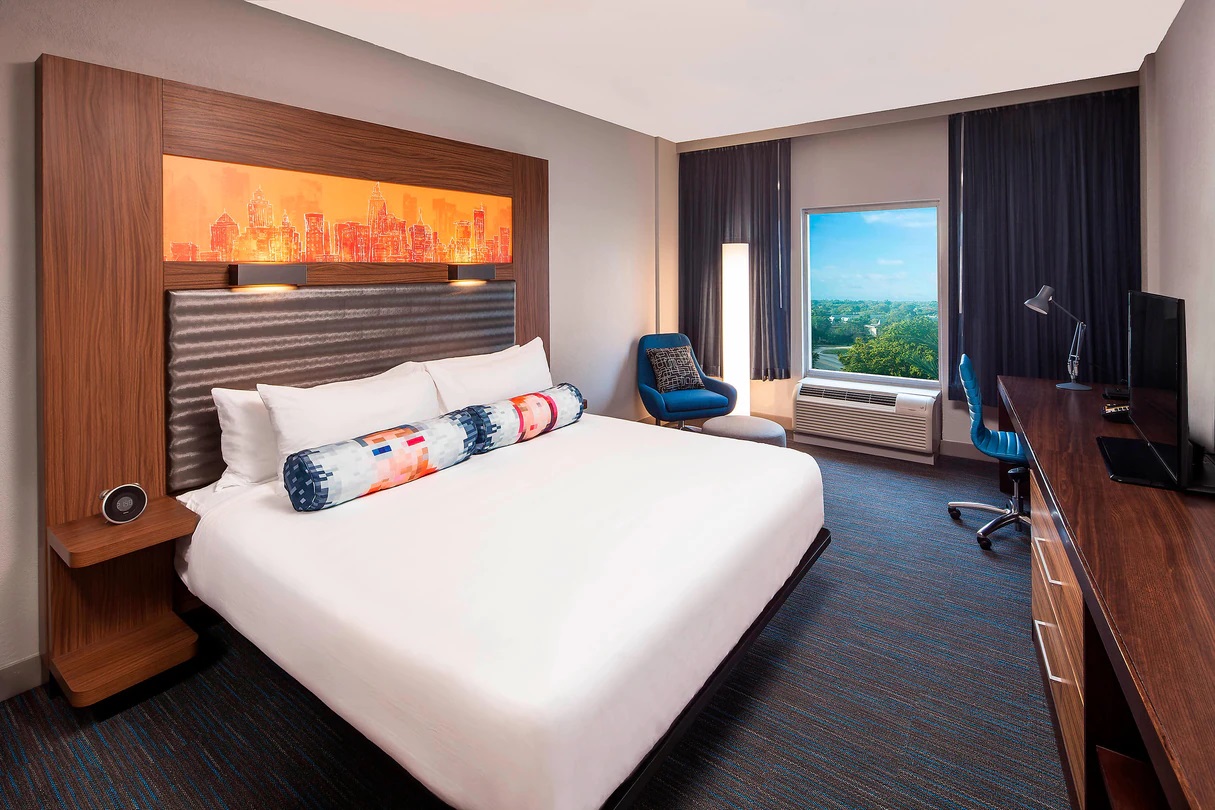 Aloft Miami Dadeland 3