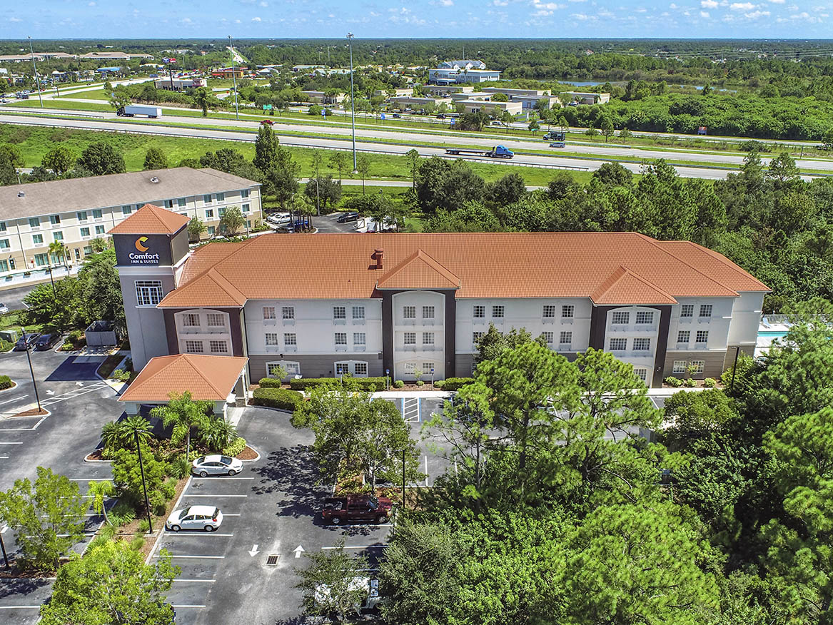Comfort Inn & Suites Port Charlotte 1